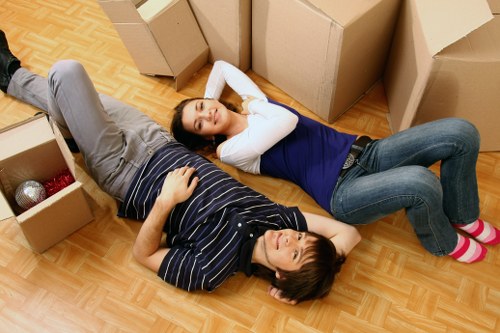 Local removals support for homes and businesses in West Hampstead